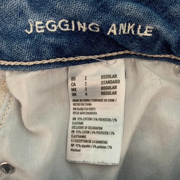 AEO Jegging Ankle Distressed Skinny Jeans Size 2 - Picture 10 of 11